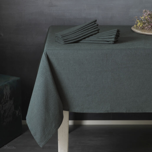 Bastian Forest Green dug